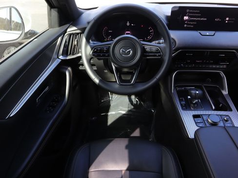 Certified 2024 MAZDA CX-90 3.3 Turbo w/ Premium Plus Pkg image 31