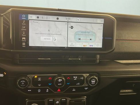 Used 2024 Jeep Wrangler Unlimited Rubicon image 10