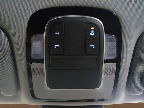 Used 2023 Hyundai Santa Fe SE image 17