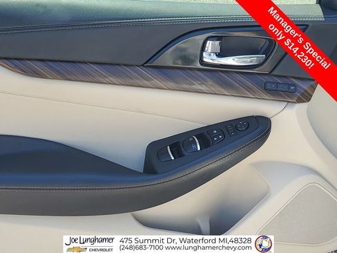 Used 2017 Nissan Maxima Platinum FWD image 25