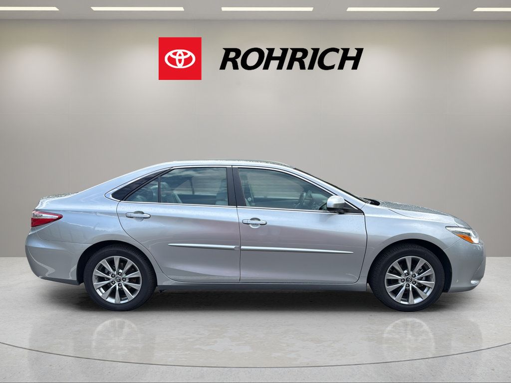 Used 2015 Toyota Camry XLE w/ Convenience Package FWD image 5