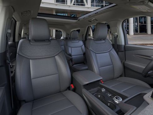 New 2026 Ford Explorer Active w/ Active Comfort Package image 10