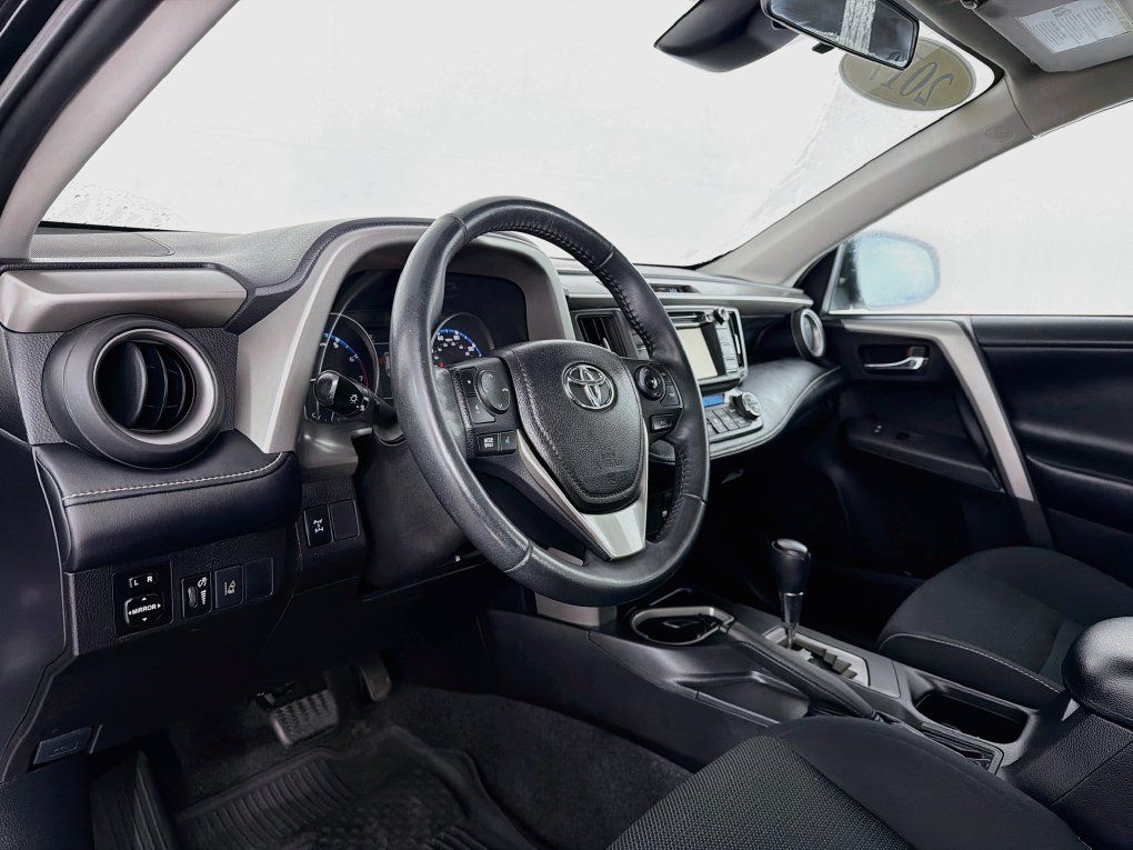 Used 2017 Toyota RAV4 XLE w/ Plus Extra Value Package AWD/4WD image 14