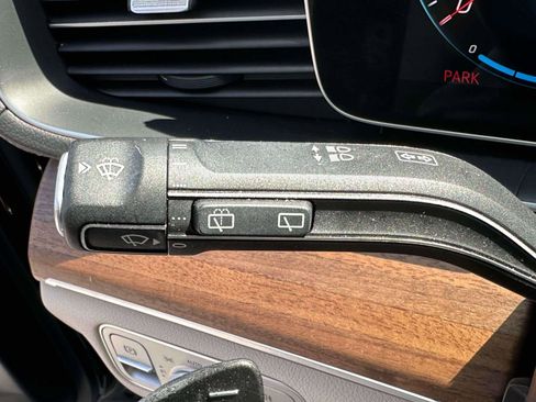 Certified 2023 Mercedes-Benz GLS 450 4MATIC image 23