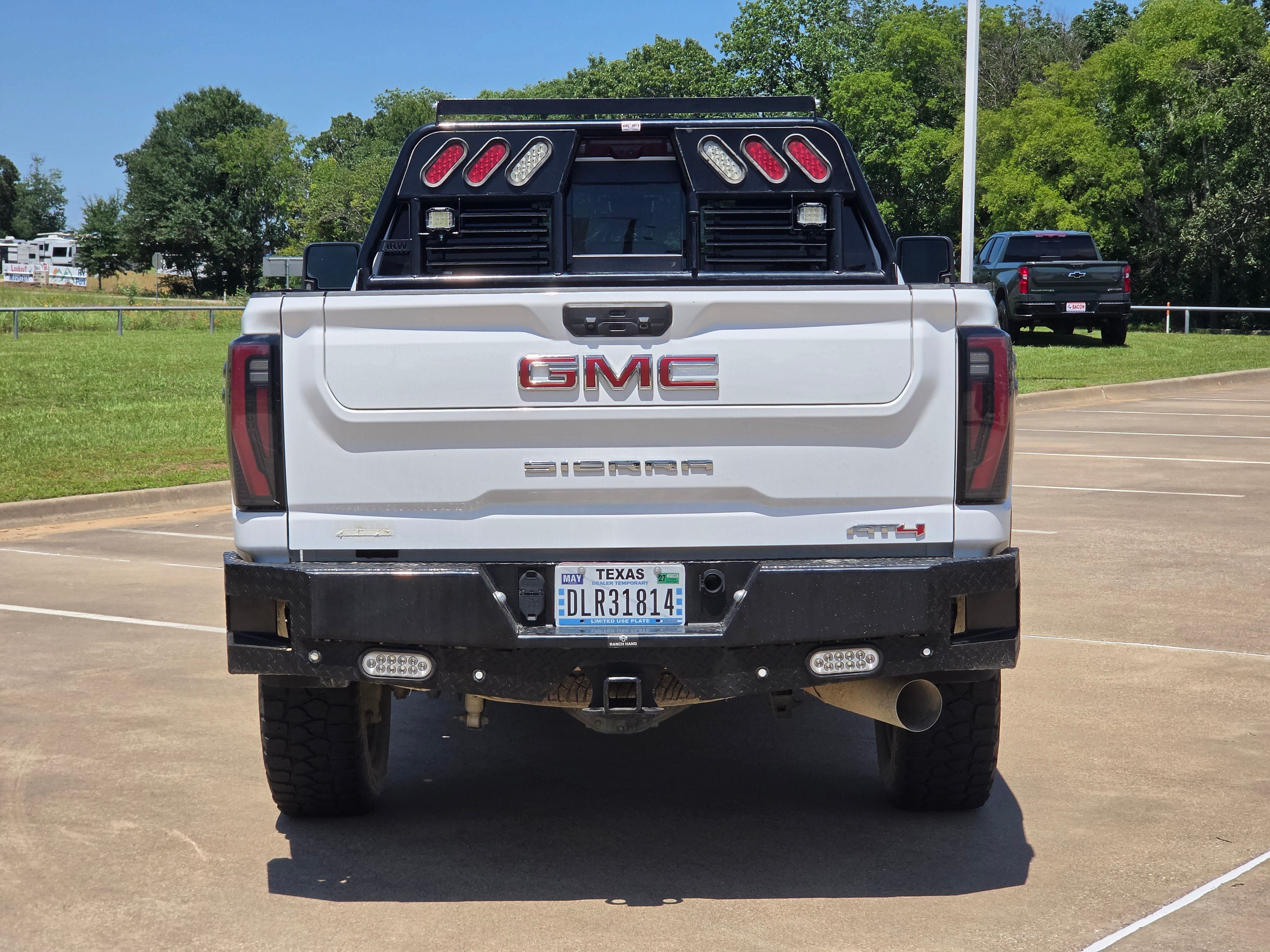 Used 2025 GMC Sierra 2500 AT4 w/ AT4 Premium Plus Package AWD/4WD image 5