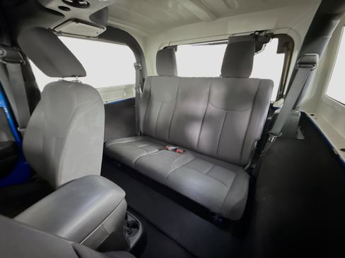 Used 2016 Jeep Wrangler Sport image 23