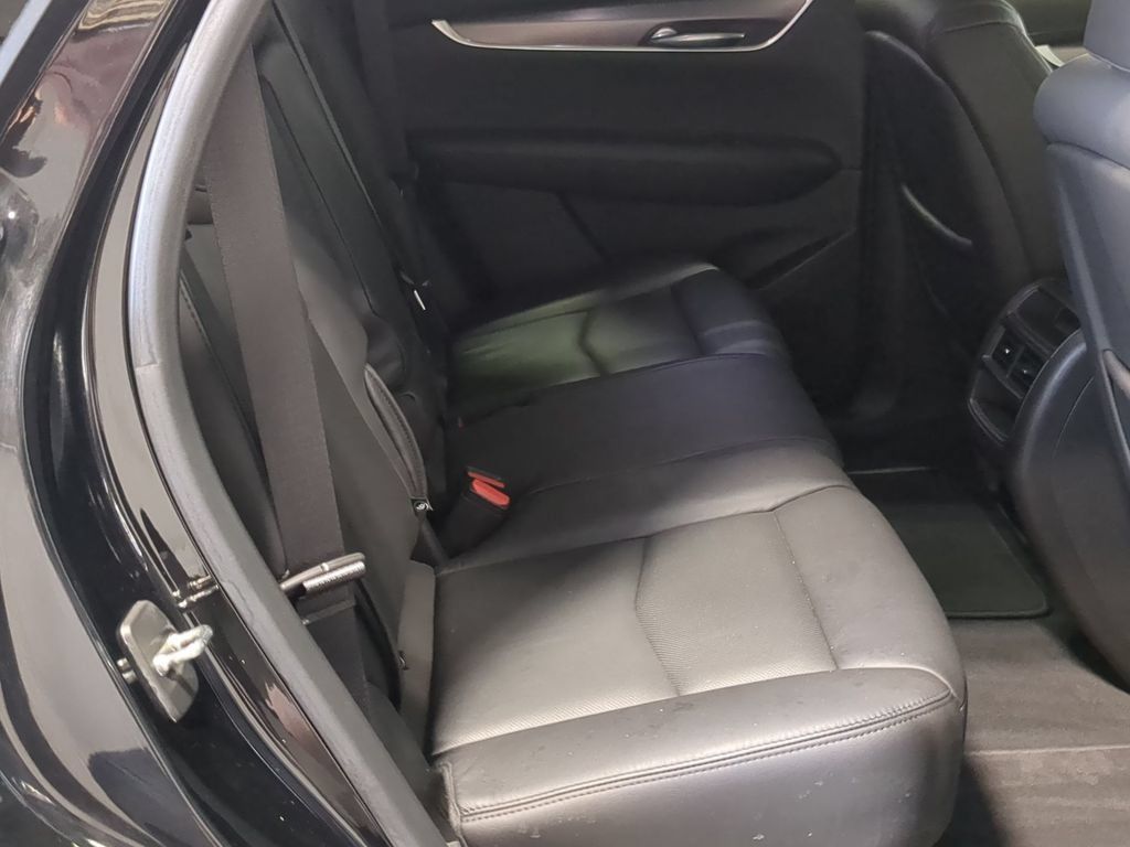 Used 2019 Cadillac XT5 Luxury FWD image 24