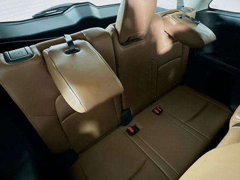 Certified 2024 Nissan Pathfinder Platinum w/ Cargo Package image 37