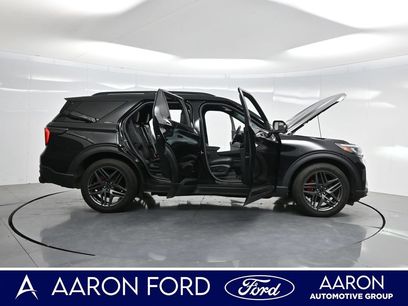 Used 2025 Ford Explorer ST