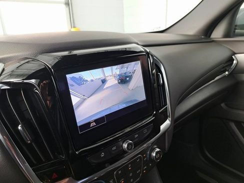 Used 2023 Chevrolet Traverse LT AWD/4WD image 12