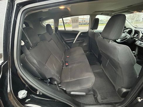 Used 2018 Toyota RAV4 XLE w/ Plus Extra Value Package FWD image 29