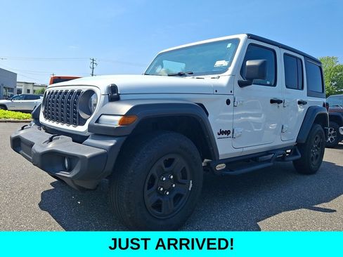 Used 2025 Jeep Wrangler Unlimited Sport AWD/4WD image 3