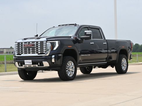Used 2024 GMC Sierra 3500 Denali w/ Denali Reserve Package AWD/4WD image 5