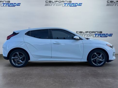 Used 2019 Hyundai Veloster 2.0 image 4