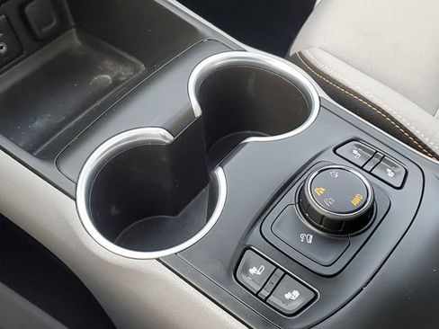 Used 2019 GMC Terrain SLE w/ Driver Convenience Package image 23