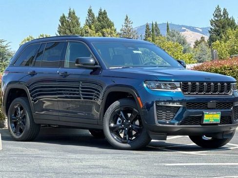 New 2026 Jeep Grand Cherokee Limited w/ Limited Altitude Package AWD/4WD image 2