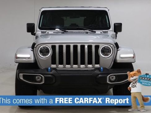 Used 2023 Jeep Wrangler Unlimited Sahara w/ Cold Weather Group AWD/4WD image 2