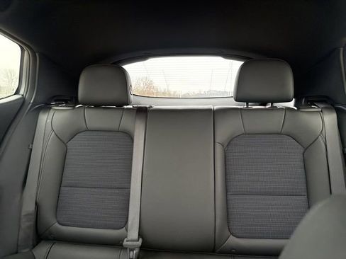 Used 2025 Buick Envista Preferred image 30