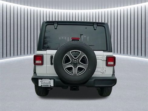 Used 2022 Jeep Wrangler Unlimited Sport image 10