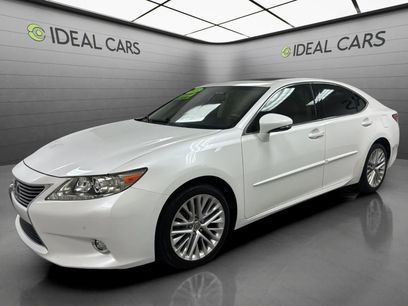 Used 2015 Lexus ES 350 w/ Luxury Package