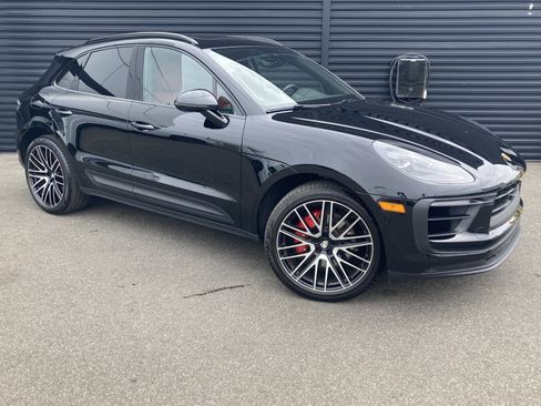 Certified 2025 Porsche Macan S AWD/4WD image 9