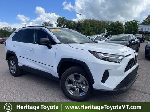 Used 2025 Toyota RAV4 LE AWD/4WD image 1