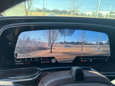 Used 2021 Cadillac Escalade ESV Premium Luxury Platinum image 6