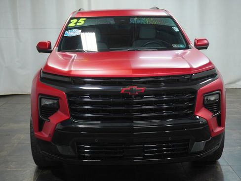 Used 2025 Chevrolet Traverse High Country AWD/4WD image 11