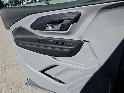Used 2024 GMC Terrain SLE image 13