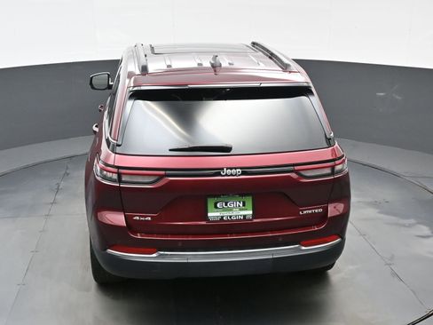 Used 2024 Jeep Grand Cherokee Limited w/ Luxury Tech Group II image 37