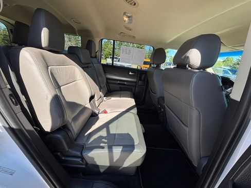 Used 2016 Ford Flex SEL w/ Equipment Group 202A AWD/4WD image 18