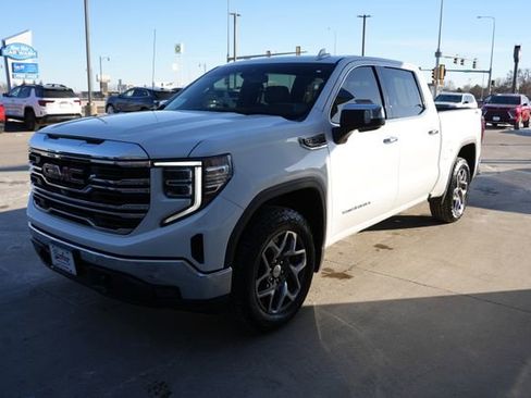 Used 2024 GMC Sierra 1500 SLT w/ SLT Premium Plus Package image 31