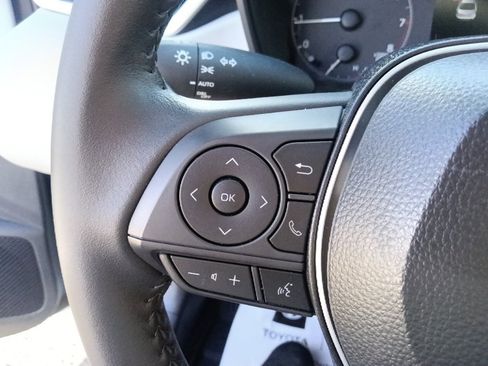 Used 2025 Toyota Corolla SE image 18