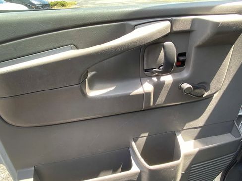 Used 2014 Chevrolet Express 3500 RWD image 14