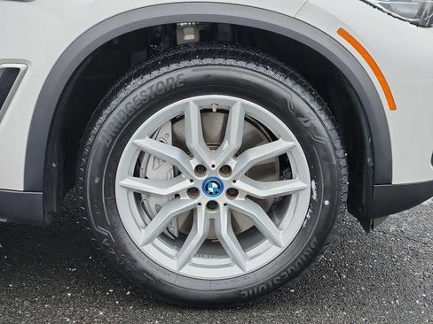 Certified 2022 BMW X5 xDrive45e image 8