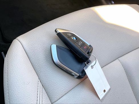 Used 2019 BMW X1 sDrive28i w/ Convenience Package image 14