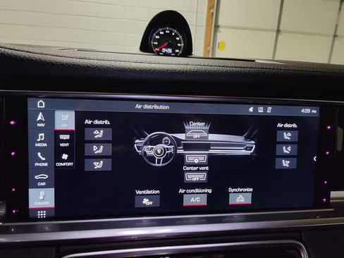 Used 2018 Porsche Panamera 4S image 40