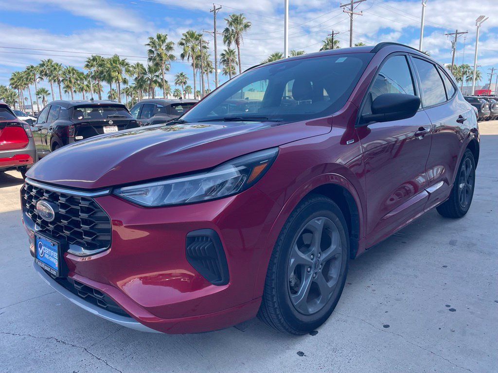 Used 2023 Ford Escape ST-Line w/ Tech Pack #1 FWD image 5