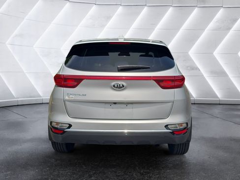 Used 2022 Kia Sportage LX w/ LX FWD Value Edition Package image 4