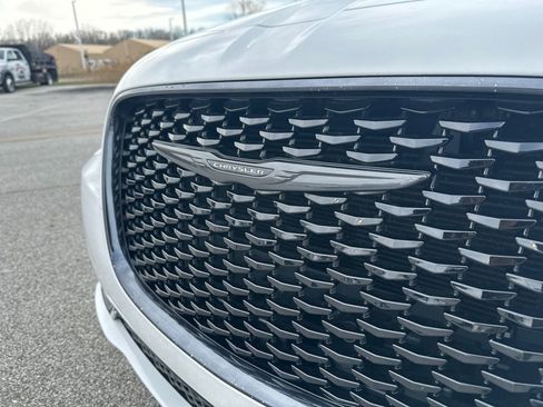 Used 2021 Chrysler 300 Touring w/ Sport Appearance Package RWD image 38
