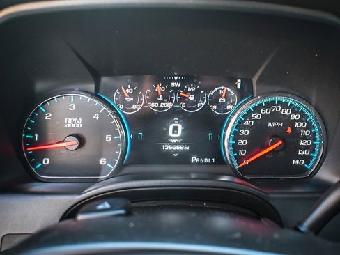 Used 2017 GMC Sierra 2500 Denali w/ Suspension Package, Off-Road image 10