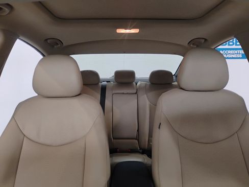 Used 2013 Hyundai Elantra Limited w/ Technology Pkg FWD image 13