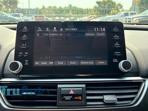 Used 2020 Honda Accord EX image 19