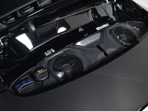 Certified 2025 Porsche 911 Carrera w/ Premium Package image 26