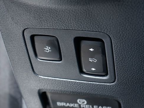 Used 2022 Ford F250 Platinum w/ FX4 Off-Road Package image 20