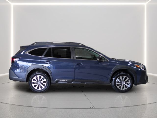 Used 2024 Subaru Outback Premium AWD/4WD image 6