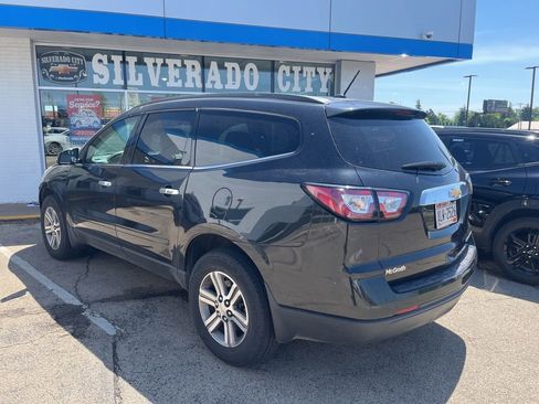 Used 2015 Chevrolet Traverse LT FWD image 3