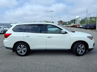 Certified 2019 Nissan Pathfinder S FWD video 2