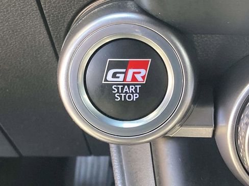 Used 2022 Toyota GR86 w/ ALL Weather Mat Package (TMS) RWD image 24