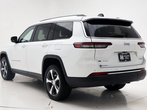 Used 2023 Jeep Grand Cherokee L Limited AWD/4WD image 6